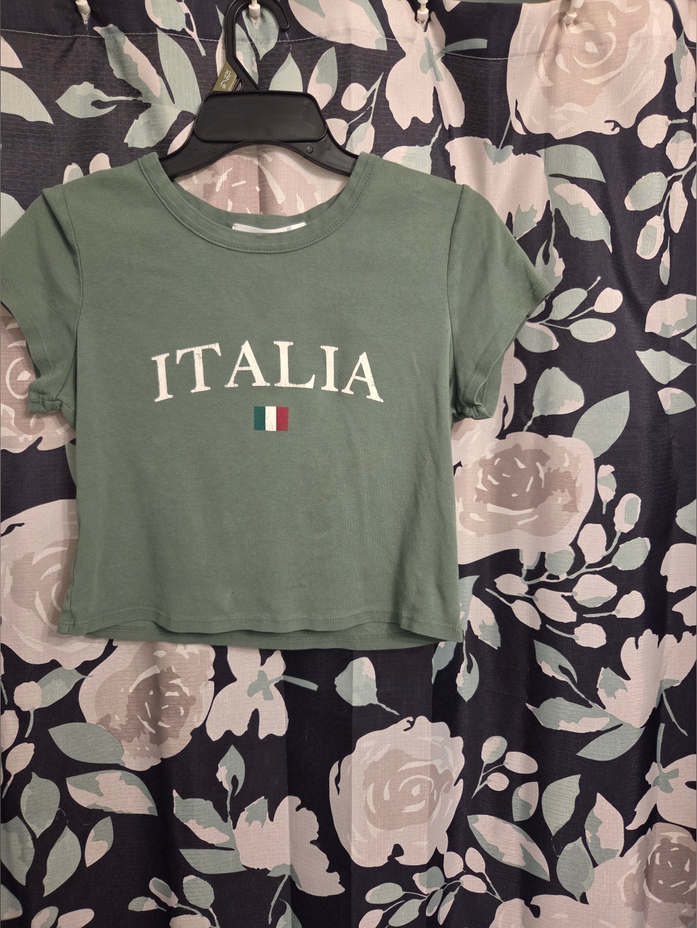 Italia Graphic Crop Tee - Sage Green